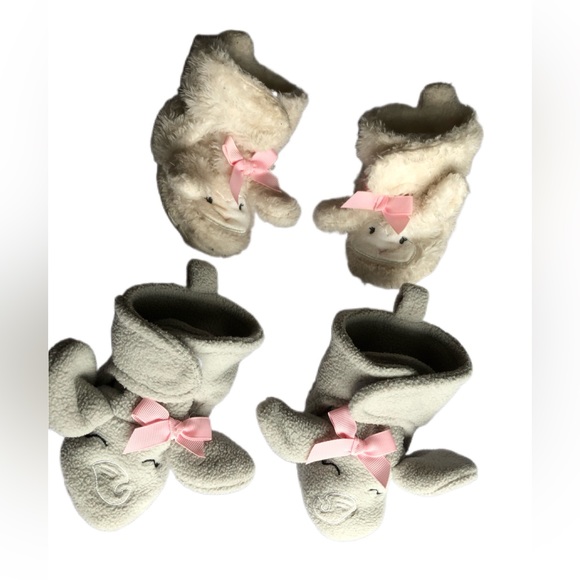 Two pairs of slippers - Picture 1 of 2